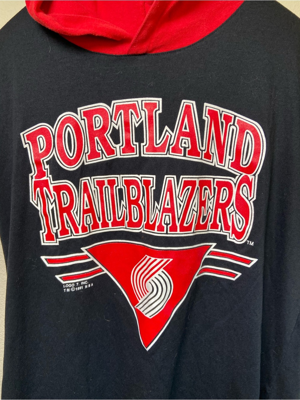 Vintage Portland Trail Blazers LOGO 7 Hooded Muscle Tee - Picture 3 of 8